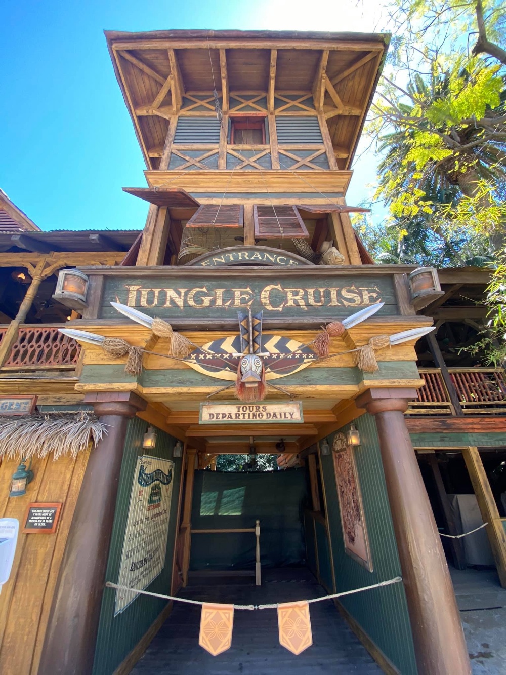New Jungle Cruise Experience Opens July 16th At Disneyland New Experience Details Revealed The Go To Family