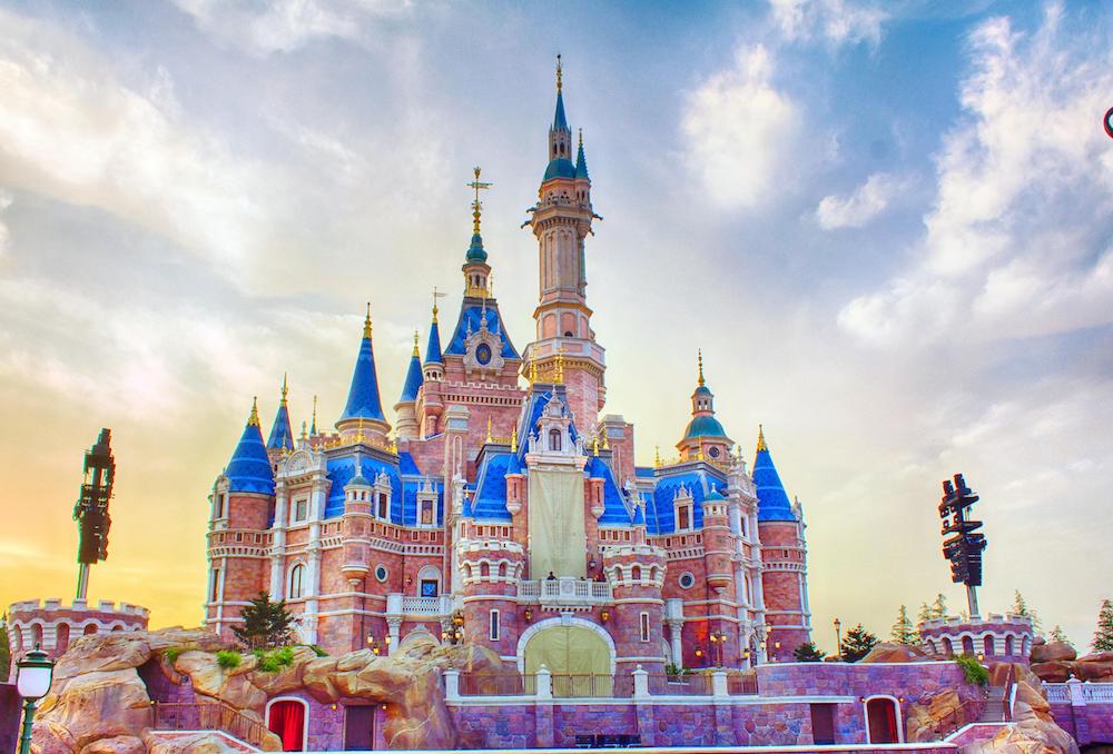 Disneyland Paris Kicks Off Its 30th Anniversary This Weekend