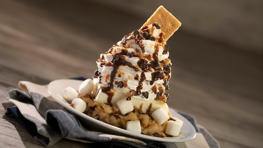 funnel-cake-smores-funnel-cake-food-and-wine-2021
