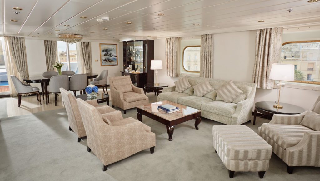 regent-seven-seas-mariner-master suite