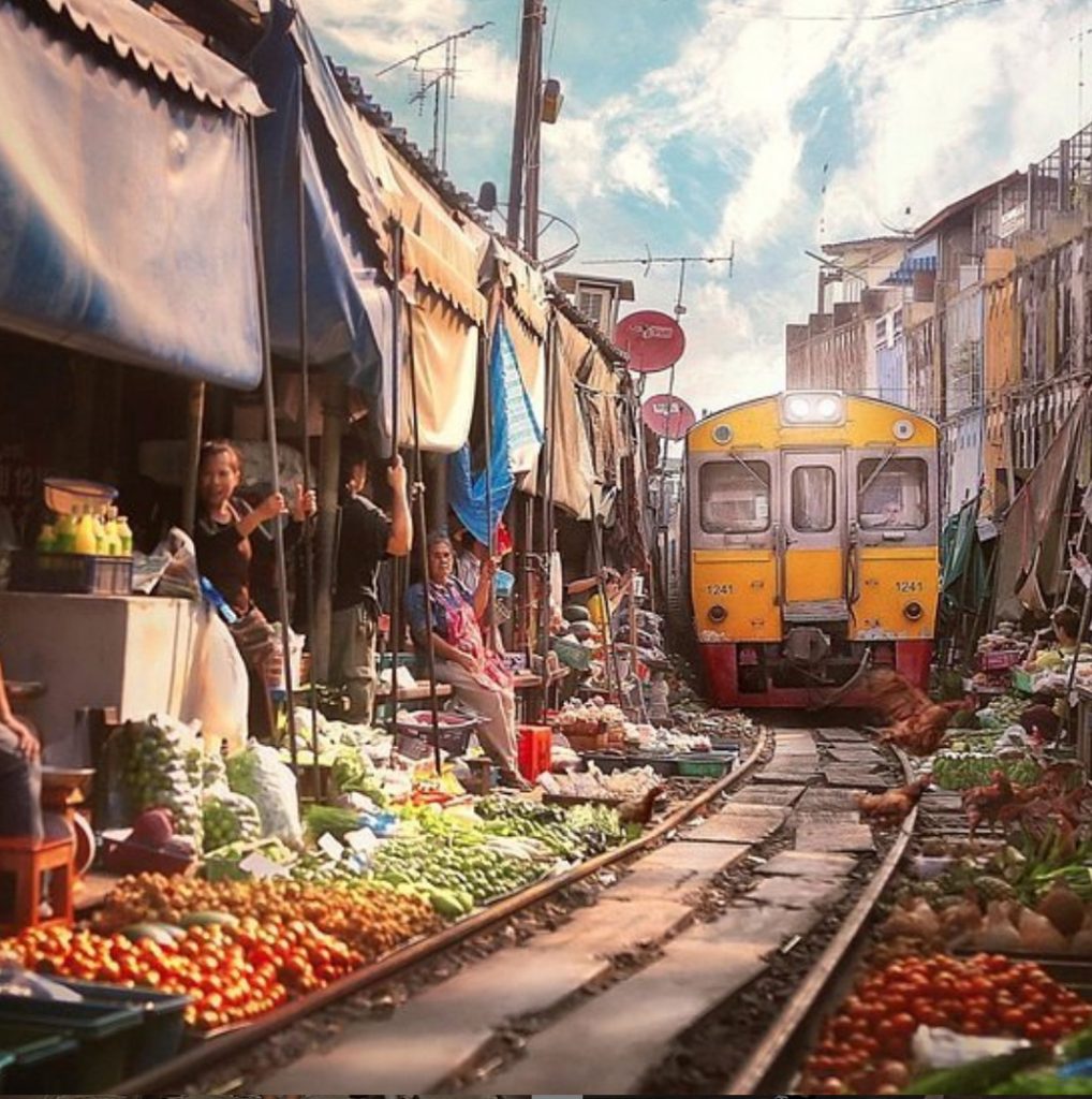 Thailand Train Market_edited