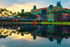 Walt Disney World Swan Resort Tour. Should You Stay Here at this Disney Resort in 2021?