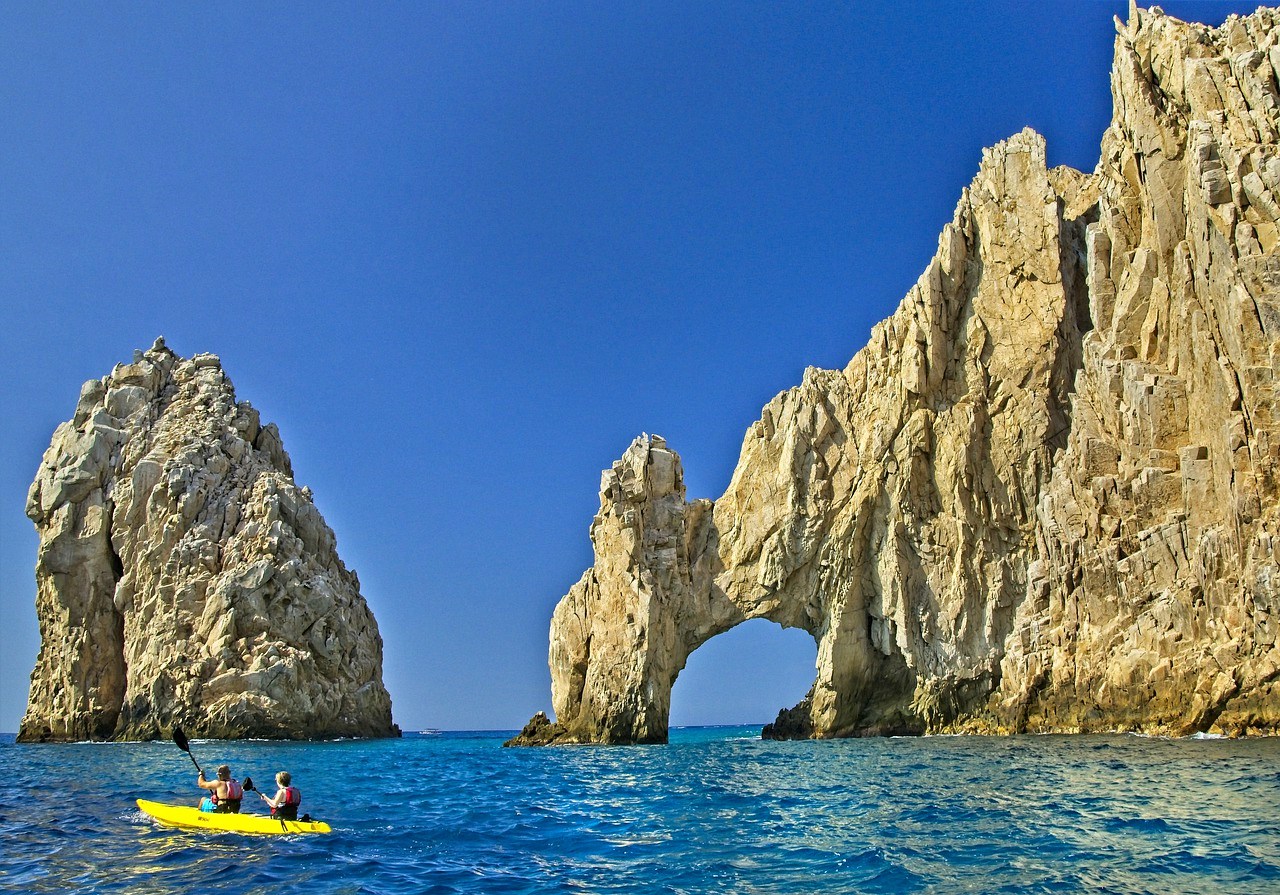 Kayak trip to the Arch in Cabo San Lucas