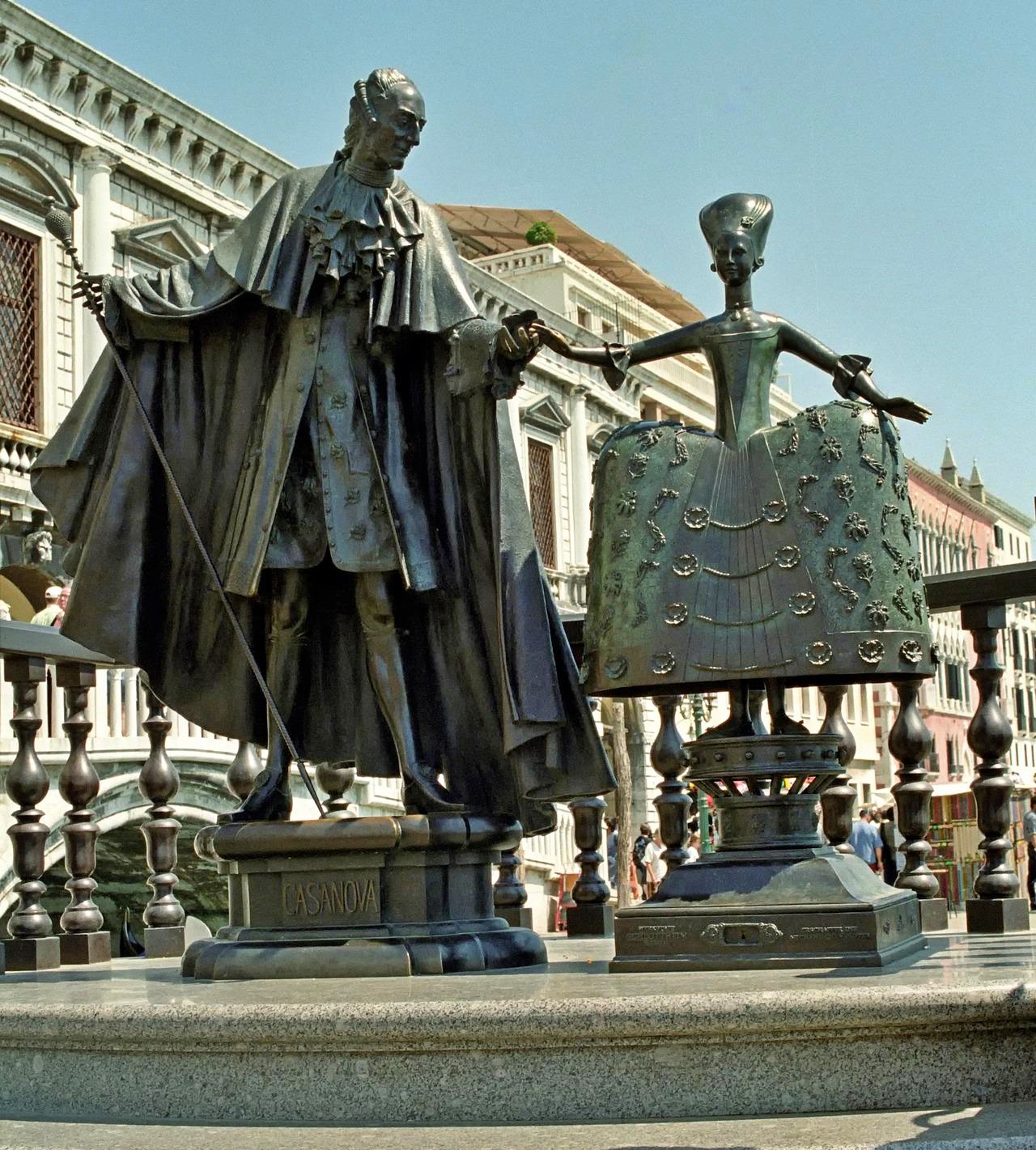 Statue of Casanova in Venice