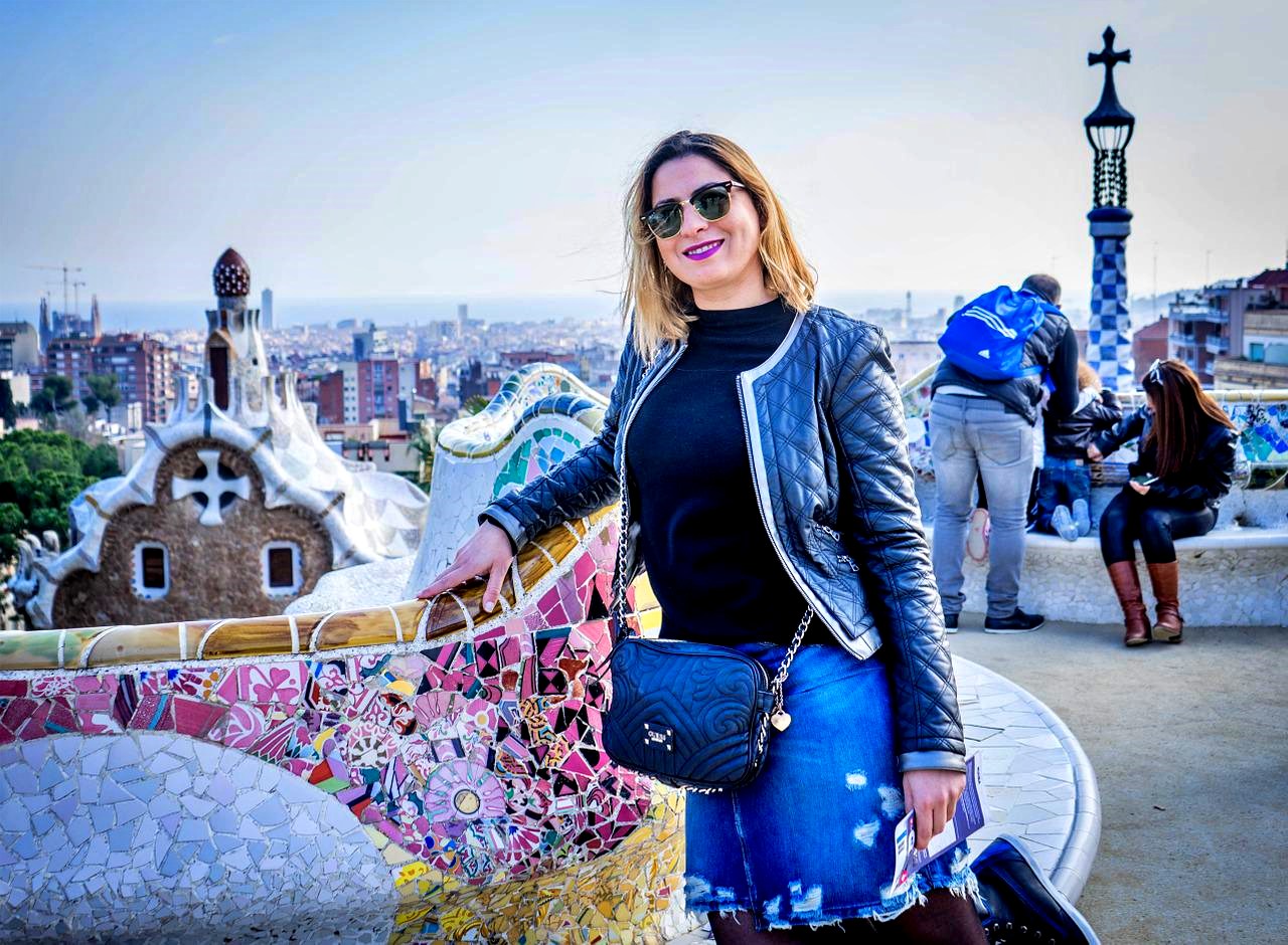 Tourist in Parque Guell, Barcelona