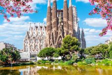 The Ultimate Travel Guide To Barcelona, Spain In 2022 - Top Things To See & Do, Best Restaurants &Tapas Spots, Etc
